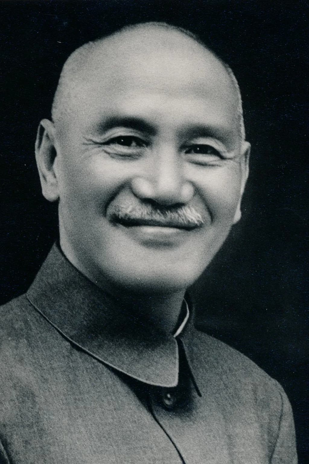 Portrait photograph of Chiang Kai-shek